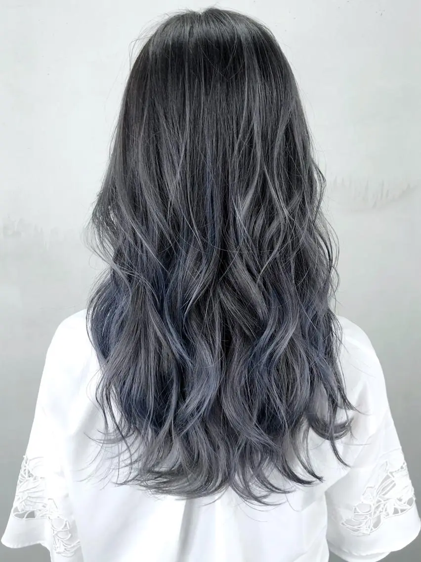 ロング カラー パーマ ヘアアレンジ ブルーカラー ITbyALBUM 中野店のヘアスタイル