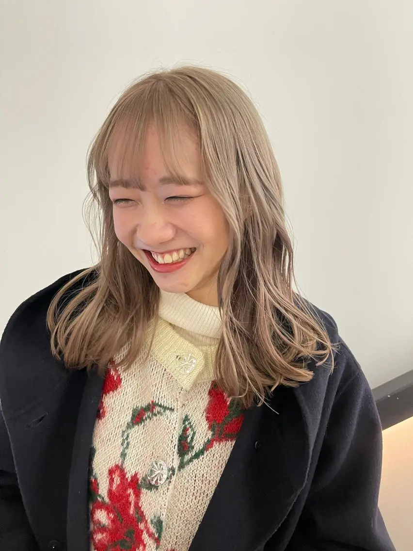セミロング カラー zestKalon 🔗IBUのヘアスタイル