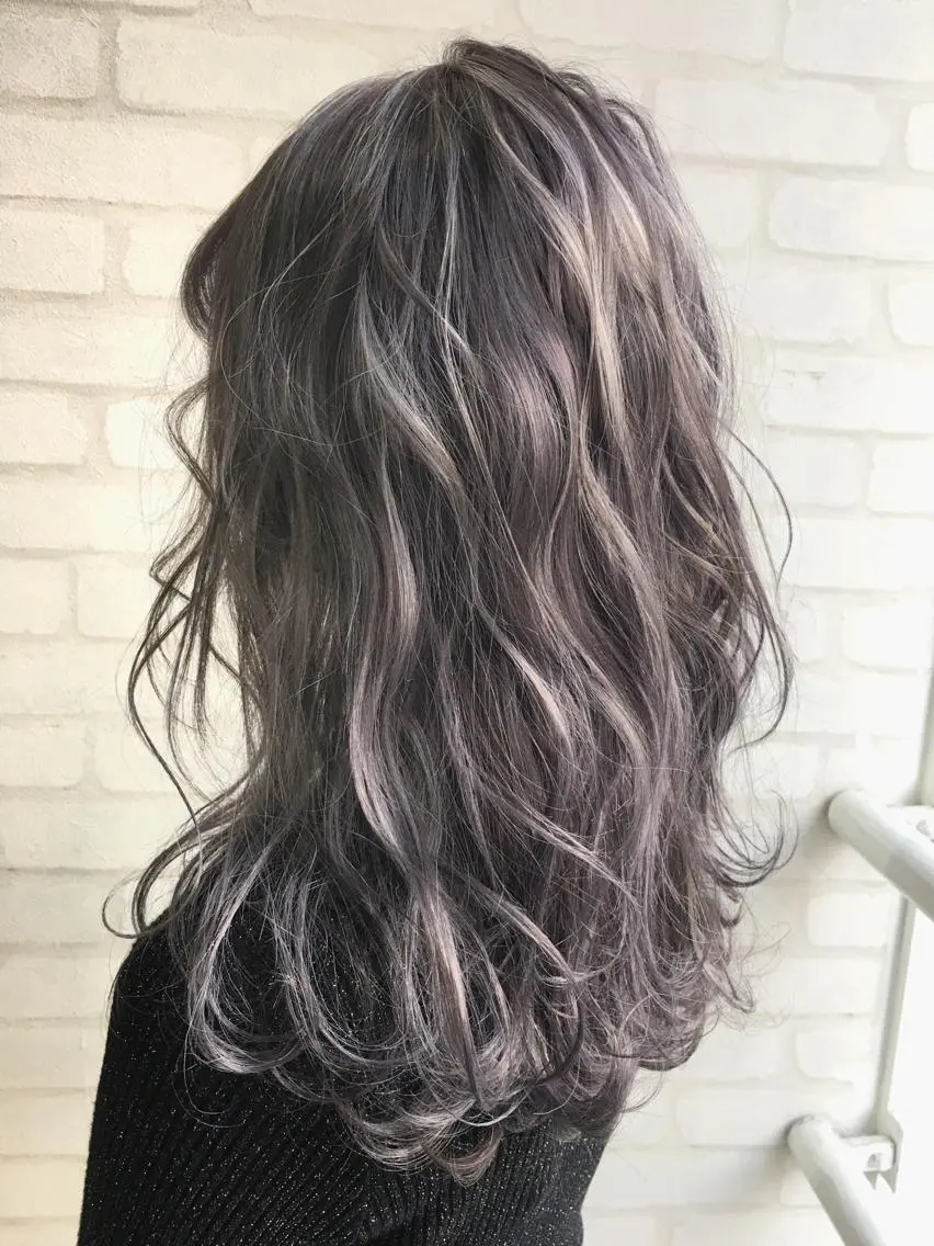 セミロング カラー ヘアアレンジ エクステの神様 ▫️原島ユウヤ▫️のヘアスタイル