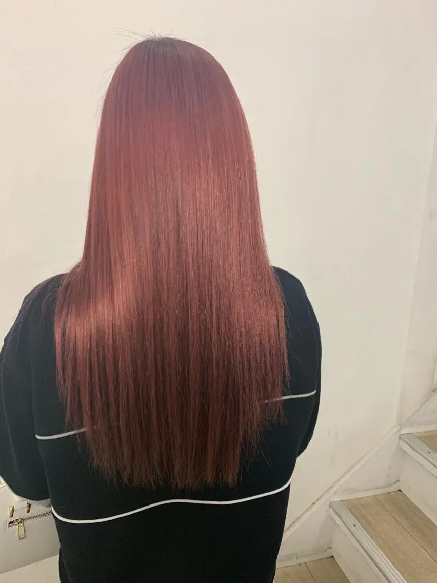 ミディアム レイヤーカット 西村あきやのヘアスタイル