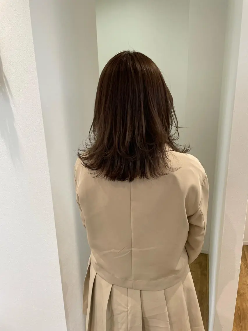 ミディアム カラー 切りっぱなしボブ ボブ くびれヘア レイヤーカット カット ヘアカラー トリートメント 山本 愛永のヘアスタイル