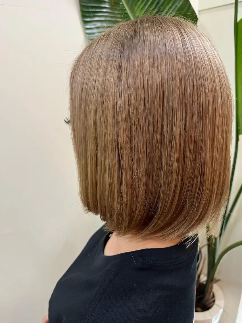 カラー バレイヤージュ ブリーチ ケアブリーチ ダブルカラー イヤリングカラー 戸川 紗良のヘアスタイル