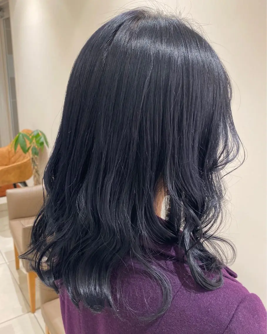 セミロング カラー 銀座メンズ専門🖤 叶奈々のヘアスタイル