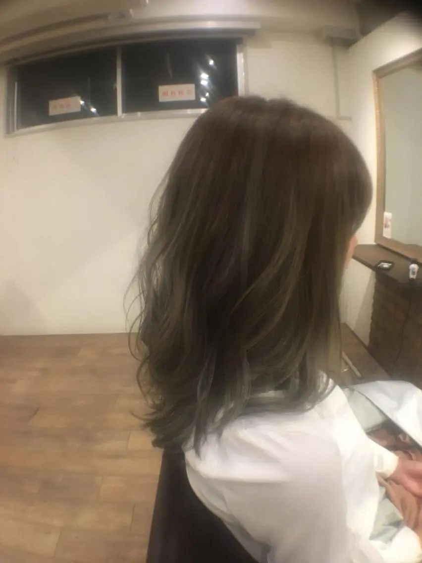 セミロング カラー アッシュ アッシュグレー 透明感カラー グラデーションカラー 美髪・艶髪特化美容師 RYOJIのヘアスタイル