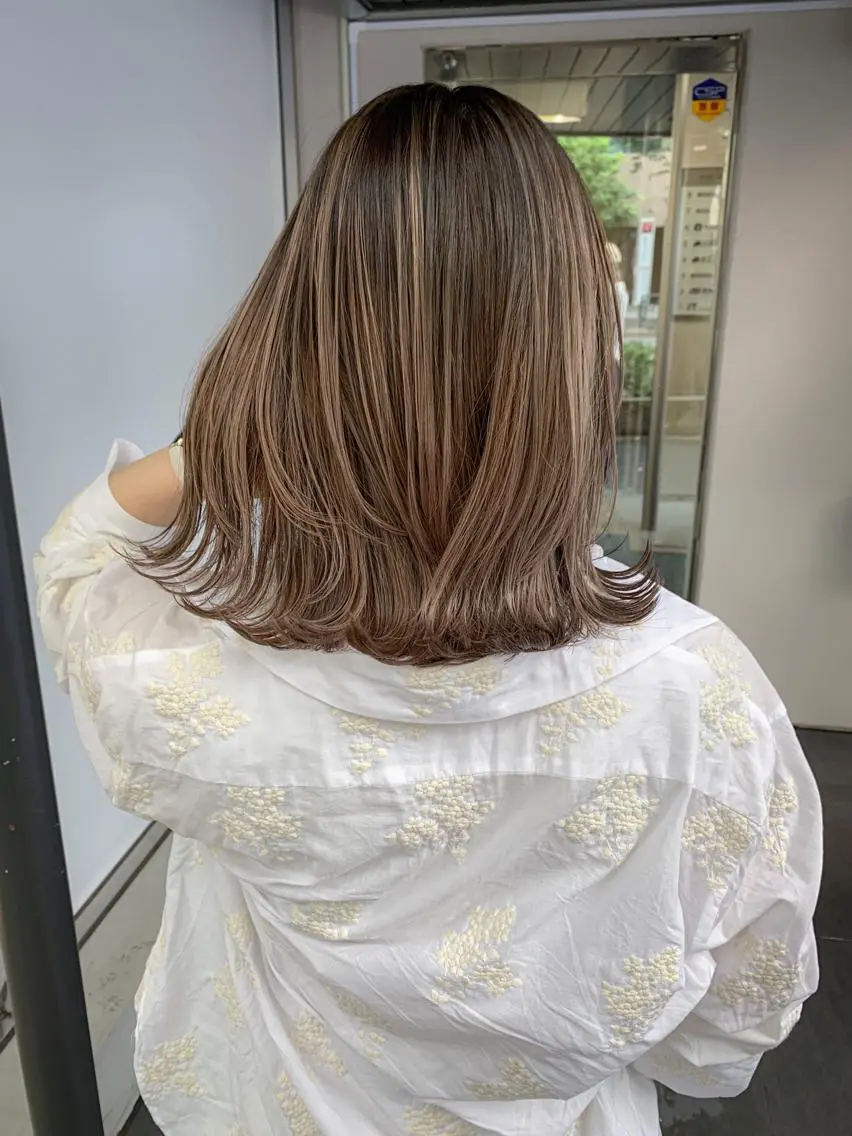 ミディアム ✂️大人のデザイン vivid✂️のヘアスタイル