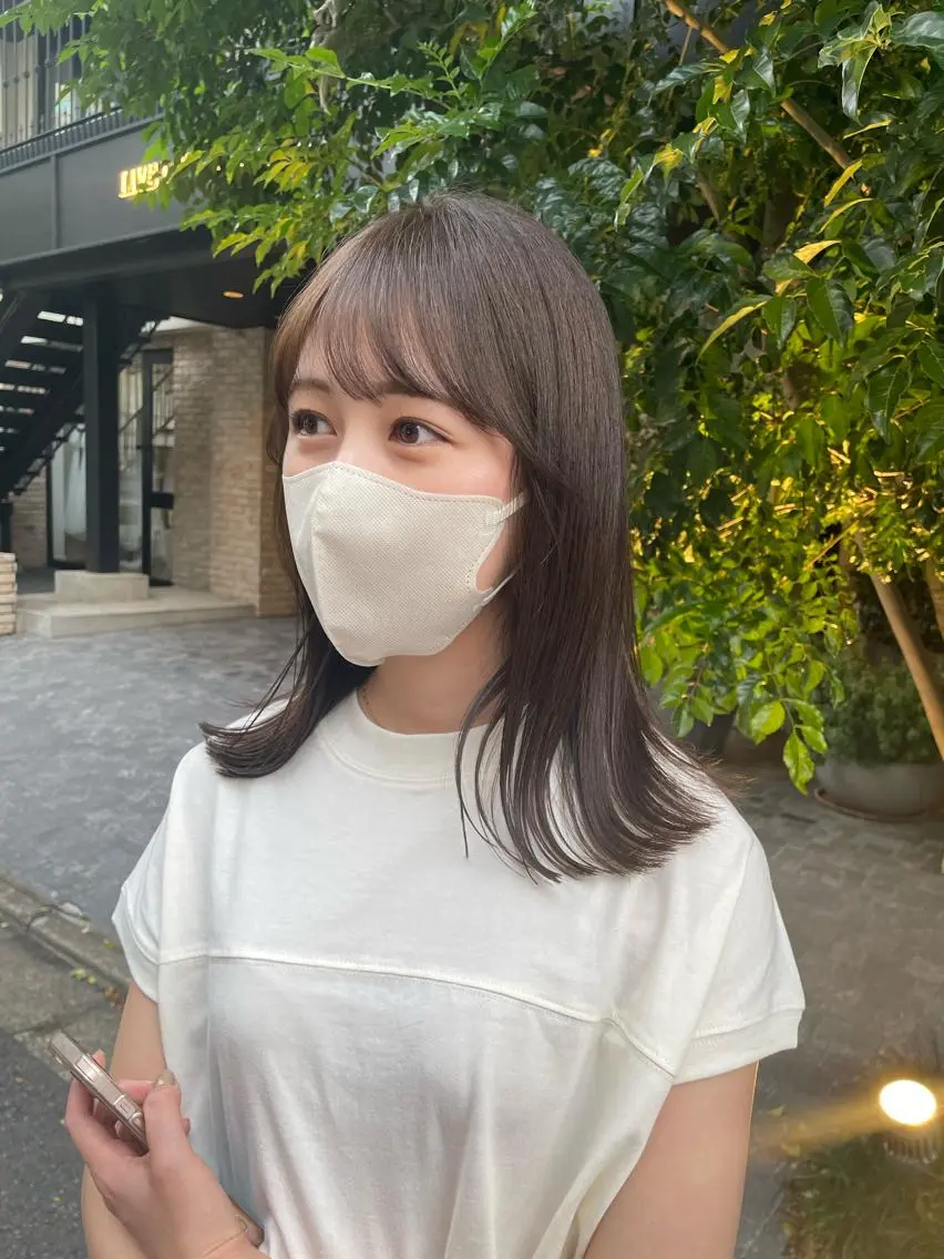 セミロング カラー kana .のヘアスタイル
