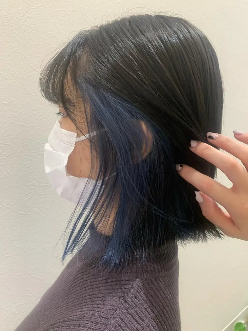 ミディアム カラー ブリーチ ブルーカラー インナーカラー ネイビーカラー カット ヘアカラー トリートメント hubhair レイヤー/透明感のヘアスタイル