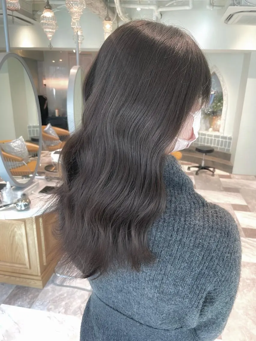 ロング カラー ベージュカラー 黒髪 ブリーチ ブルーカラー ブルーブラック ヘアカラー トリートメント 木屋元一/縮毛矯正 /前髪/レイヤーのヘアスタイル