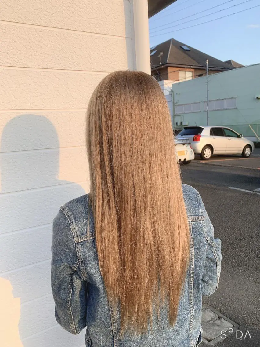 カラー グレージュ ミルクティーグレージュ 杉山 拓矢のヘアスタイル