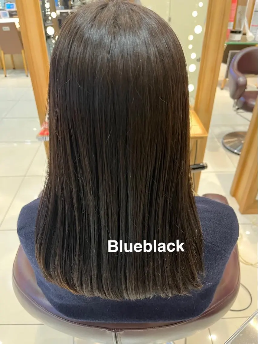 セミロング カラー 黒髪 ブルーカラー ブルーブラック なつな/ 透明感カラーのヘアスタイル