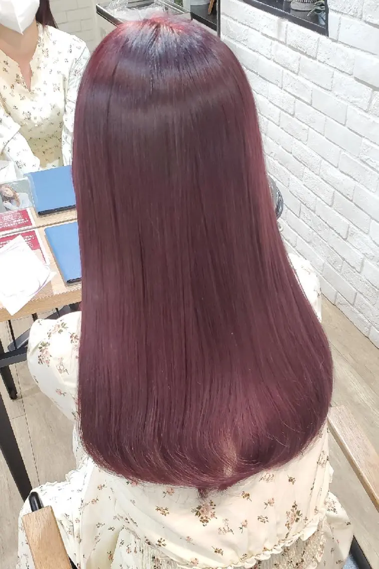 セミロング カラー ブリーチ カシス ダブルカラー ブリーチなしカラー ヘアカラー パーソナルカラー 診断🍀マリンのヘアスタイル
