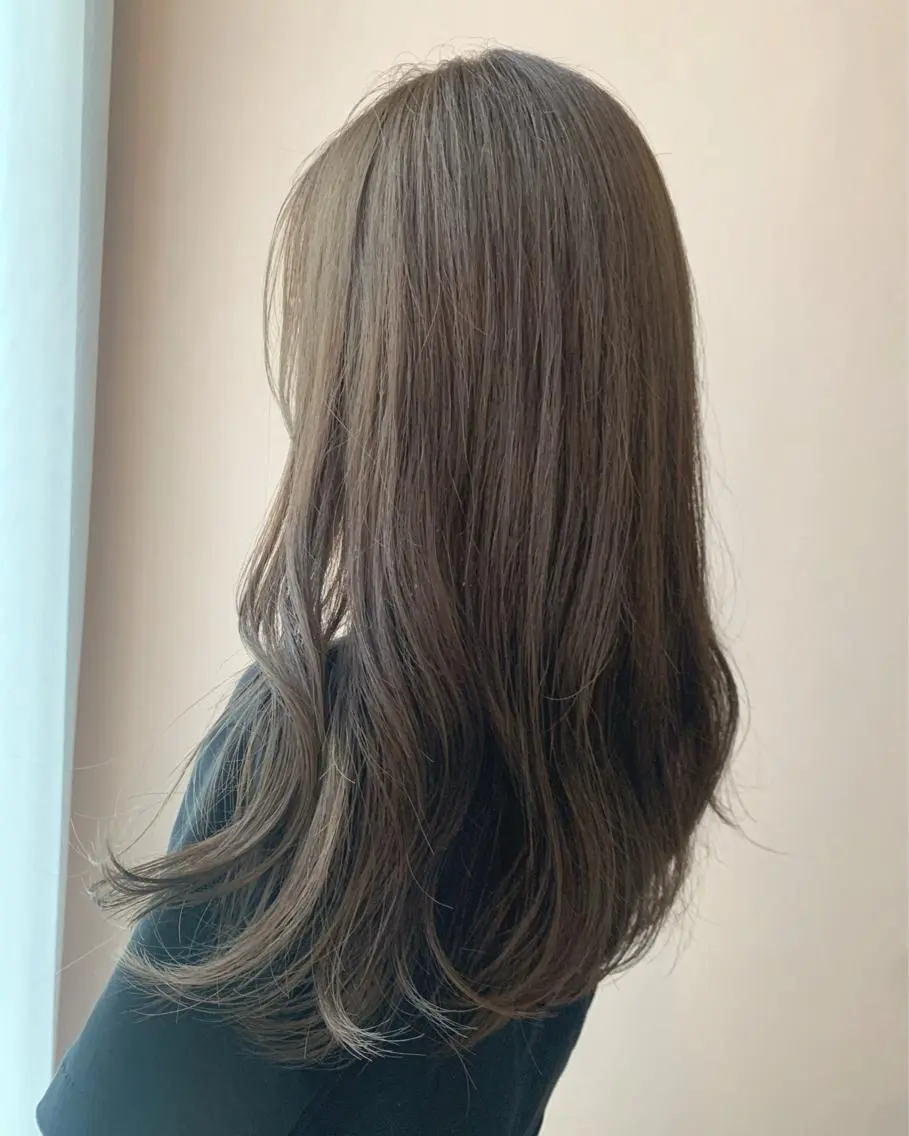 ロング カラー ブリーチ ケアカラー 透明感カラー グレージュ ブリーチなしカラー カット ヘアカラー トリートメント hubhair レイヤー/透明感のヘアスタイル