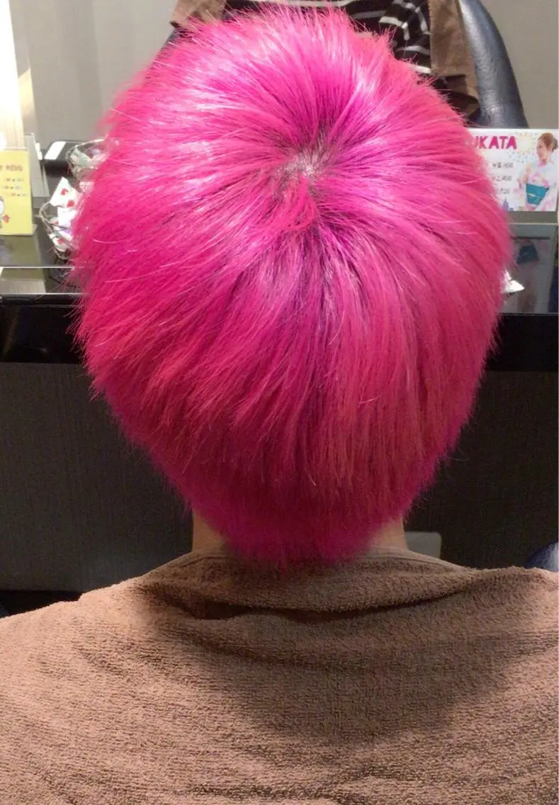 ショート カラー メンズ ピンクカラー 熊谷 奈菜のヘアスタイル