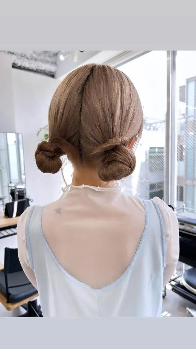 ロング カラー ヘアアレンジ ベージュカラー ミルクティーベージュ カット ヘアカラー トリートメント 🧸艶々韓国ヘア 🧁mizunaのヘアスタイル
