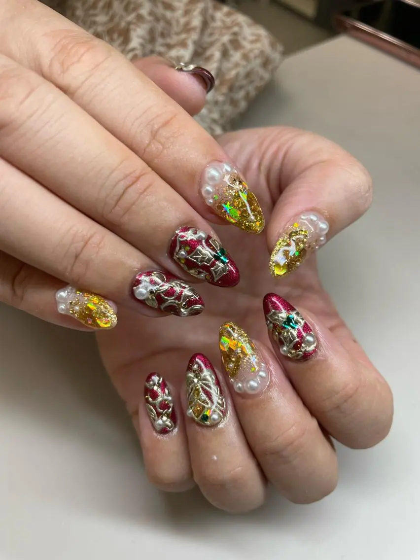 ハンドネイル Hisaka Mikiのネイルデザイン