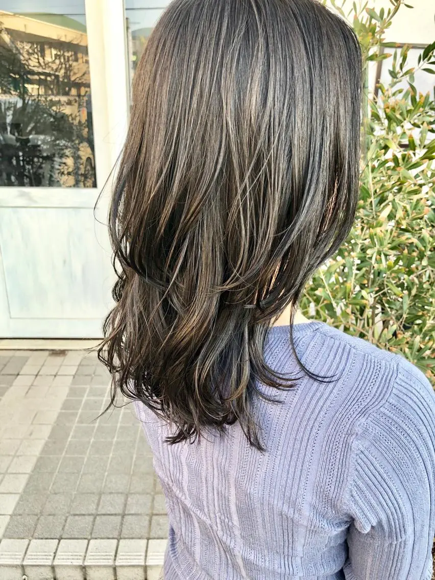 セミロング レイヤーカット ウルフカット ウルフレイヤー 西川 ヒロキのヘアスタイル
