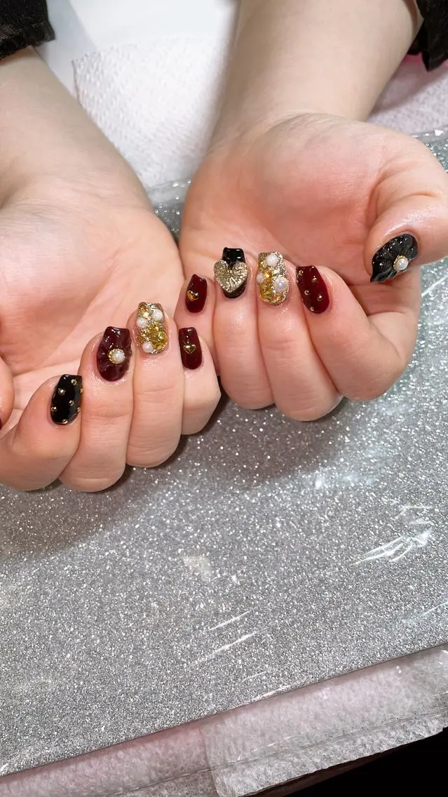 ネイル ハンドネイル VIERU 🌈🎀💖のネイルデザイン