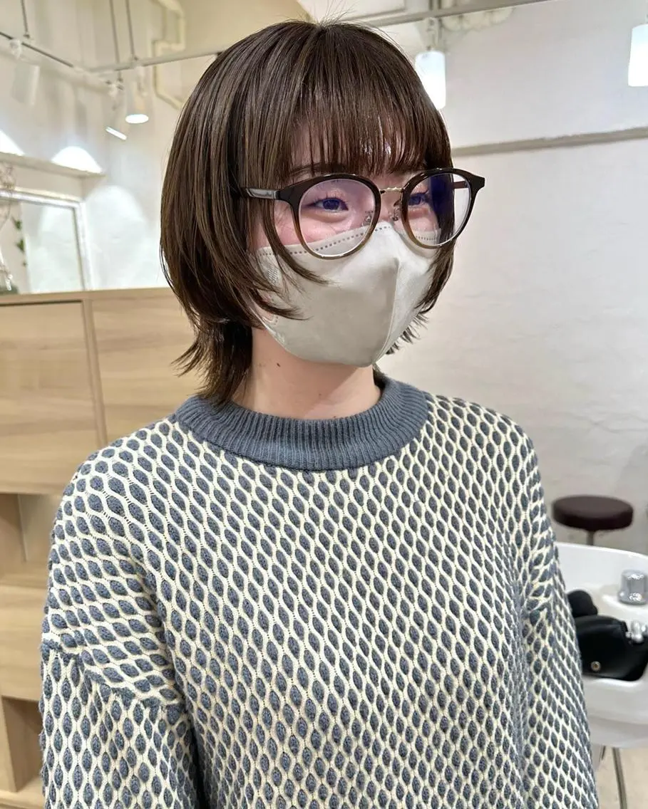 ショート カラー パーマ 切りっぱなしボブ 前下がりボブ ショートボブ 黒髪 イヤリングカラー 髪質改善 縮毛矯正/ レイヤー/銀座/本木のヘアスタイル