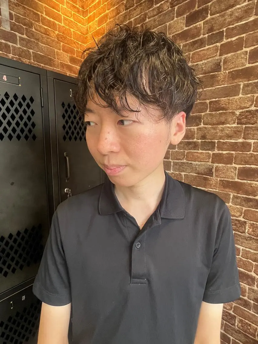 ミディアム カラー パーマ ヘアアレンジ メンズ キッズ ネイル マツエク・マツパ アイブロウ メンズブリーチ メンズハイライト メンズインナーカラー メンズ韓国風 ブリーチ 久木原 ゆりのヘアスタイル