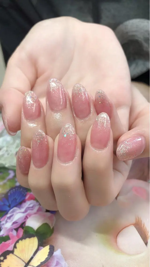 ネイル ハンドネイル MoonNail ユリ🌸のネイルデザイン
