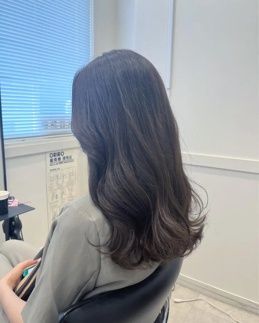 セミロング カラー グレージュ 🫧こおりやま なつみ🫧のヘアスタイル