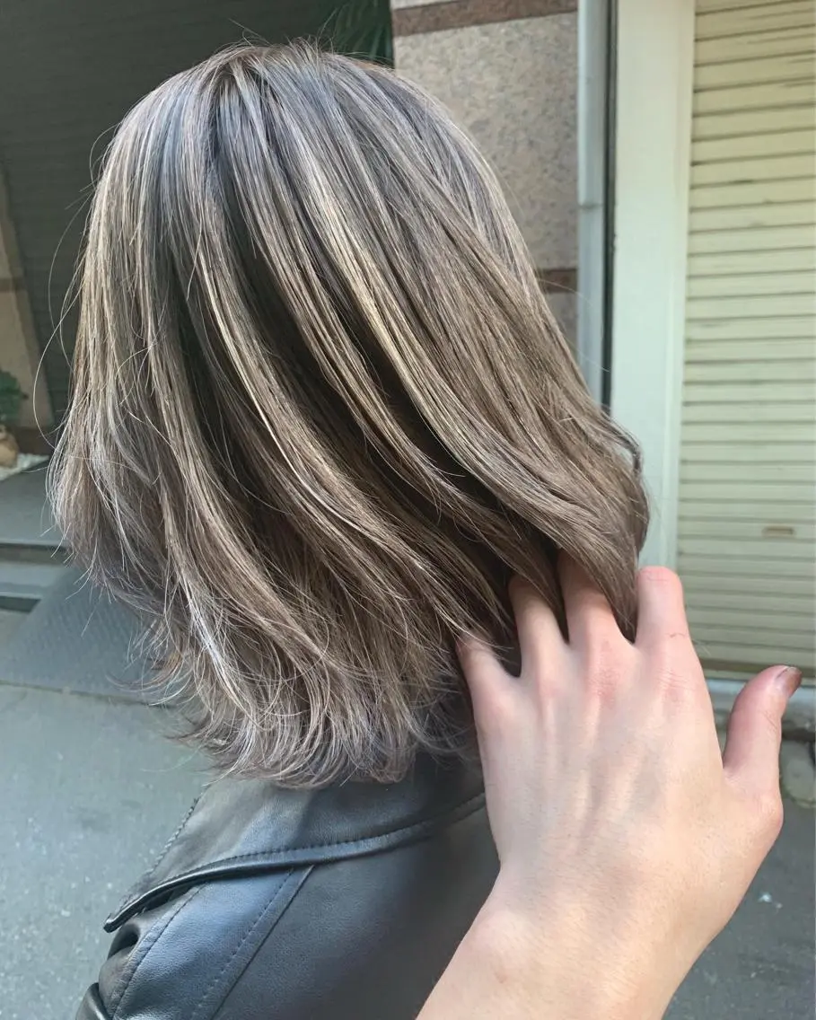 ショート カラー ヘアカラー トリートメント レイヤーカット 西村あきやのヘアスタイル