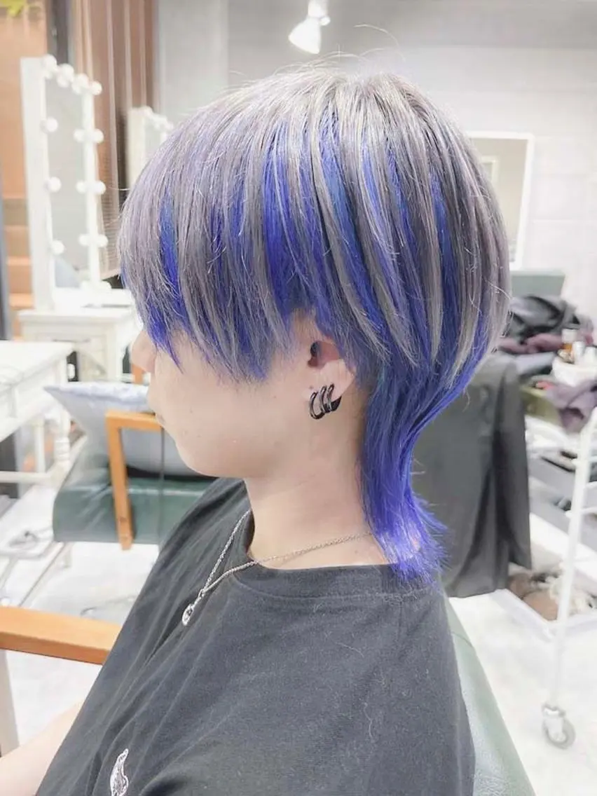 カラー メンズ メンズブリーチ メンズハイトーン メンズインナーカラー メンズウルフカット ブリーチ DAYS Men’sのヘアスタイル