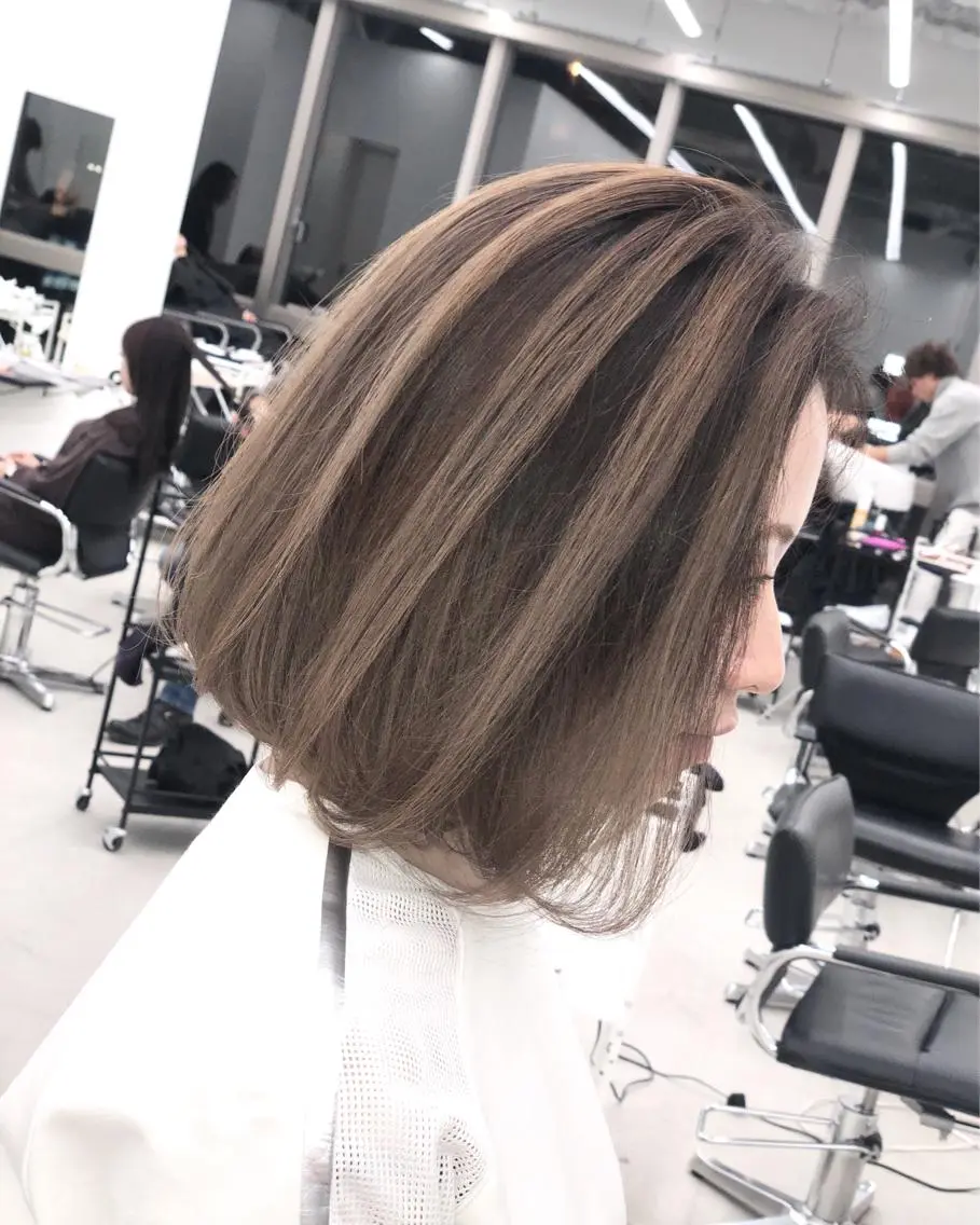 ミディアム カラー バレイヤージュ レイヤーカット ブリーチ 透明感HIDEのヘアスタイル