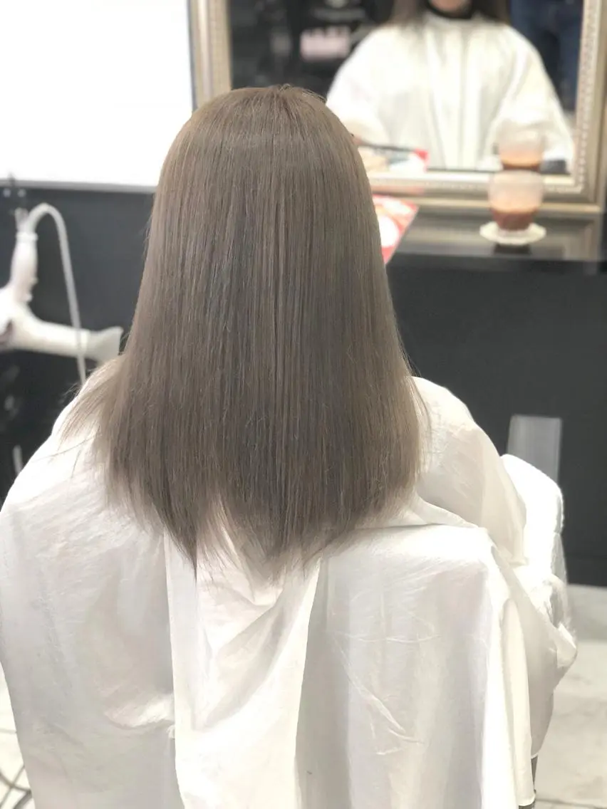 カラー 🦖店長🦖pino #しのだスペシャルのヘアスタイル