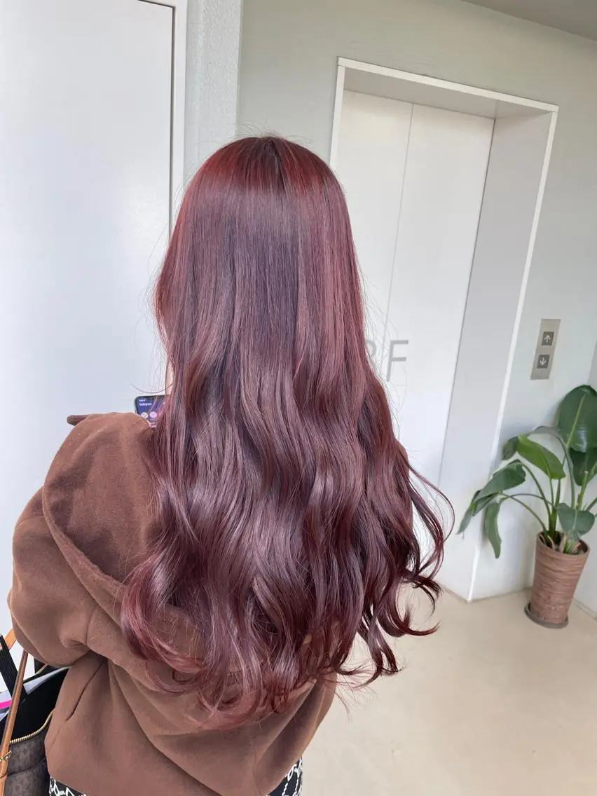 ロング カラー ヘアアレンジ ブラウンカラー カット ヘアカラー トリートメント ヘアセット 艶カラー✨縮毛矯正✨ 翁長孝輔のヘアスタイル