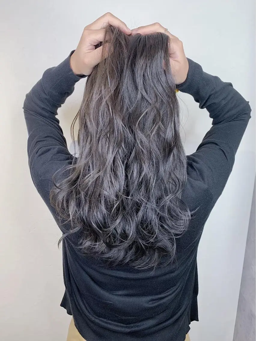 セミロング カラー _WHITE 高槻のヘアスタイル