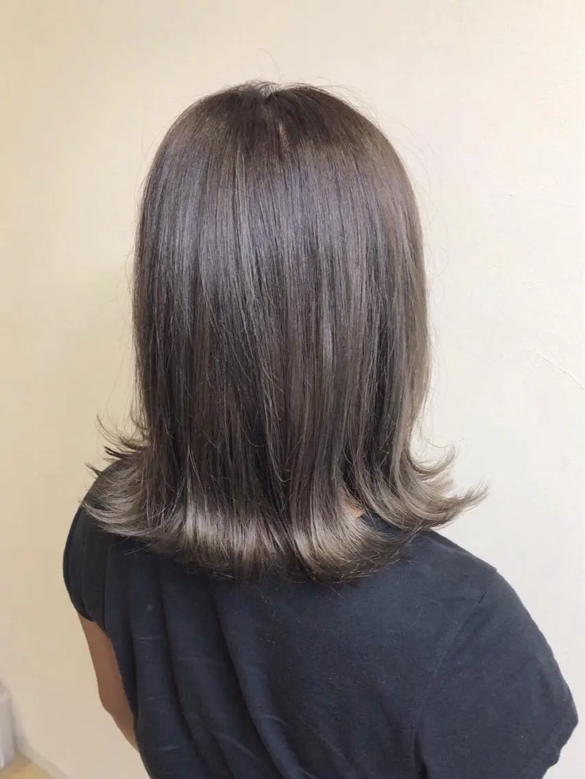 セミロング カラー イルミナカラー ボブ カット ヘアカラー 安井 匡隆のヘアスタイル