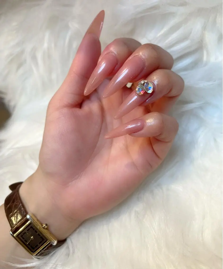 ネイル ストーンネイル Lino+ ネイル&よもぎ蒸しのネイルデザイン