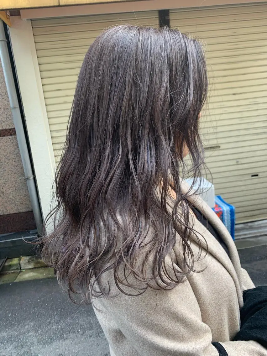ミディアム カラー ヘアカラー トリートメント レイヤーカット 西村あきやのヘアスタイル