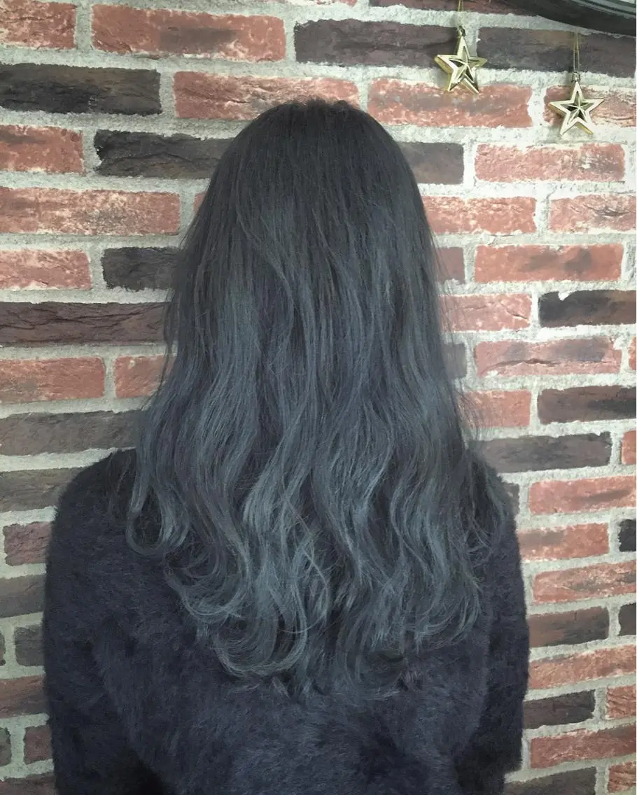 ミディアム セミロング ロング カラー アッシュ ネイビーカラー メンズ特化美容師 カラー専門ぺーターのヘアスタイル