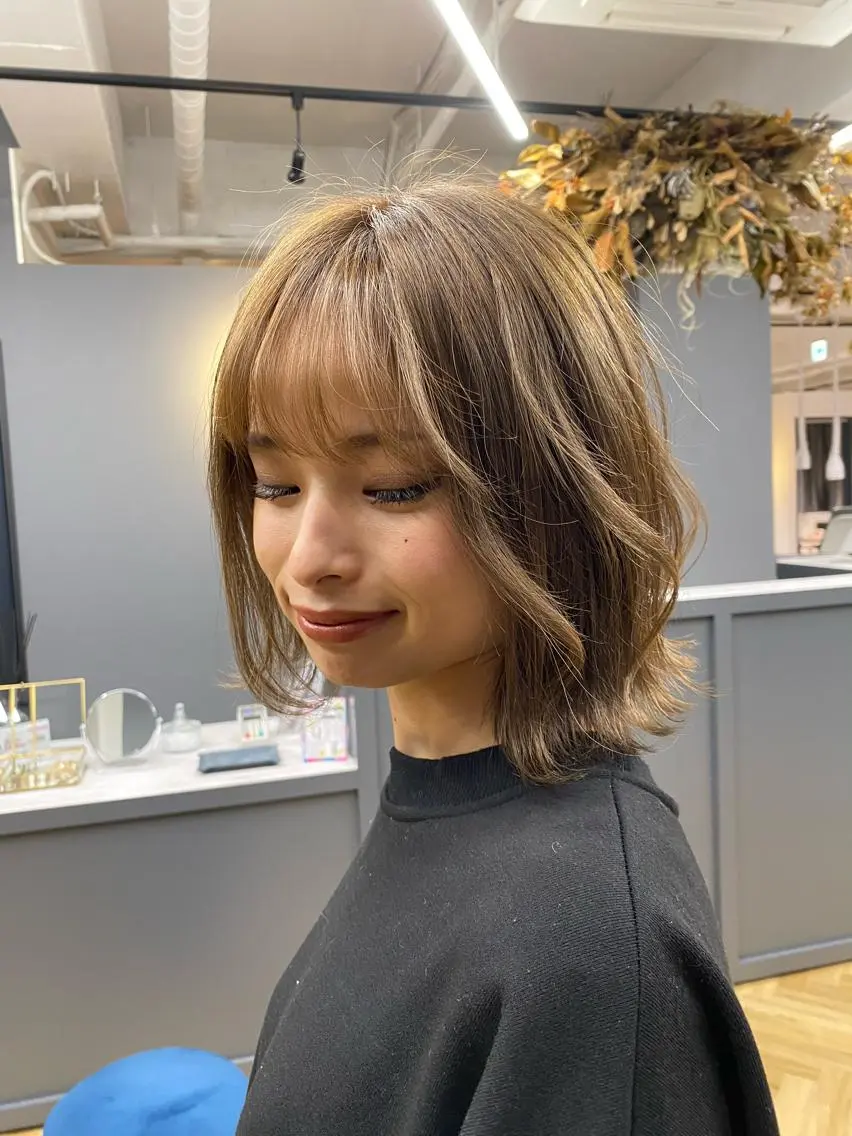 ミディアム カラー ベージュカラー 🫧ふじたまゆ🫧 レイヤーカット✂︎のヘアスタイル