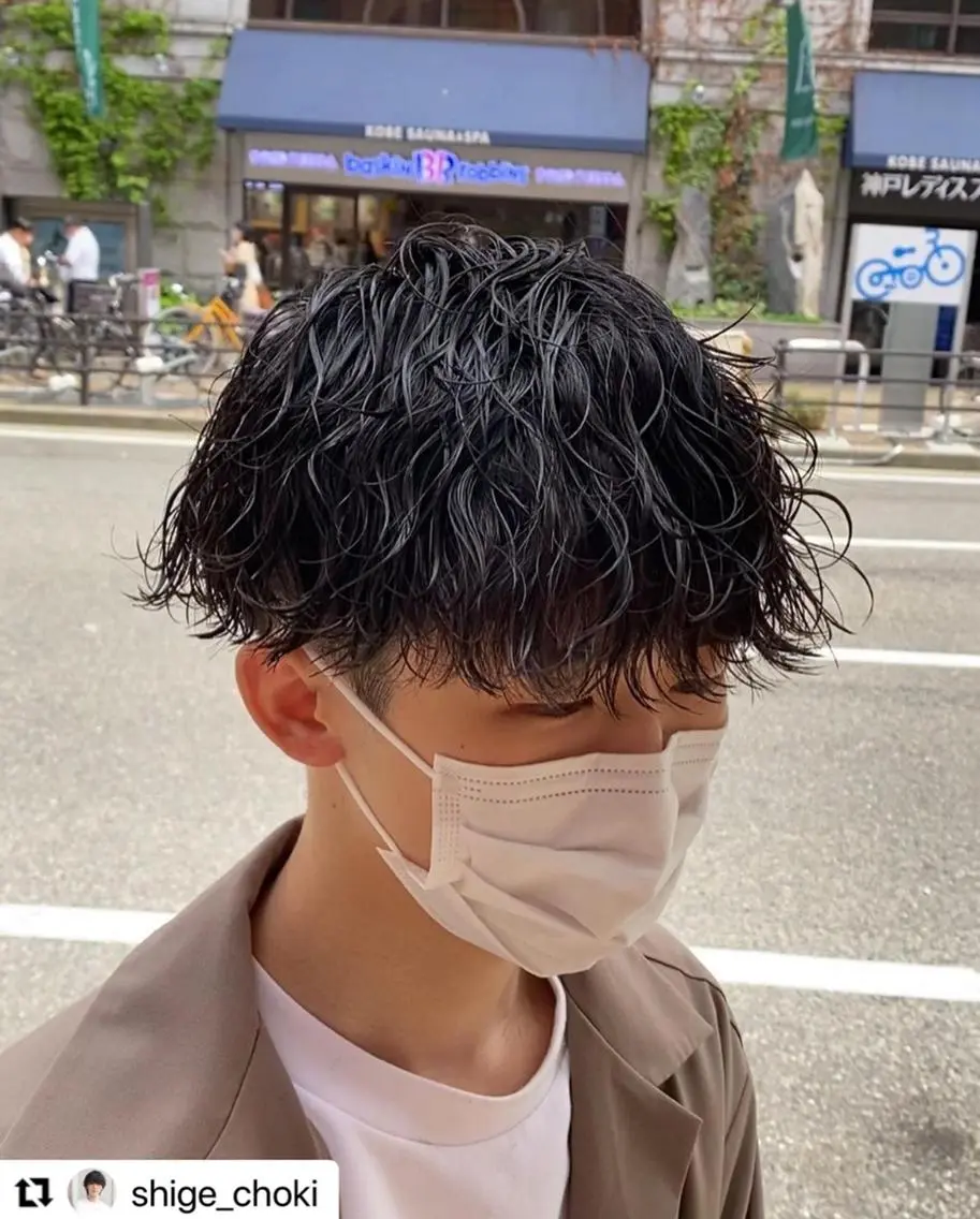 ショート カラー パーマ メンズ センターパート メンズ韓国風 マッシュ メンズパーマ メンズツイストパーマ 🩷Eny terrace🩷のヘアスタイル