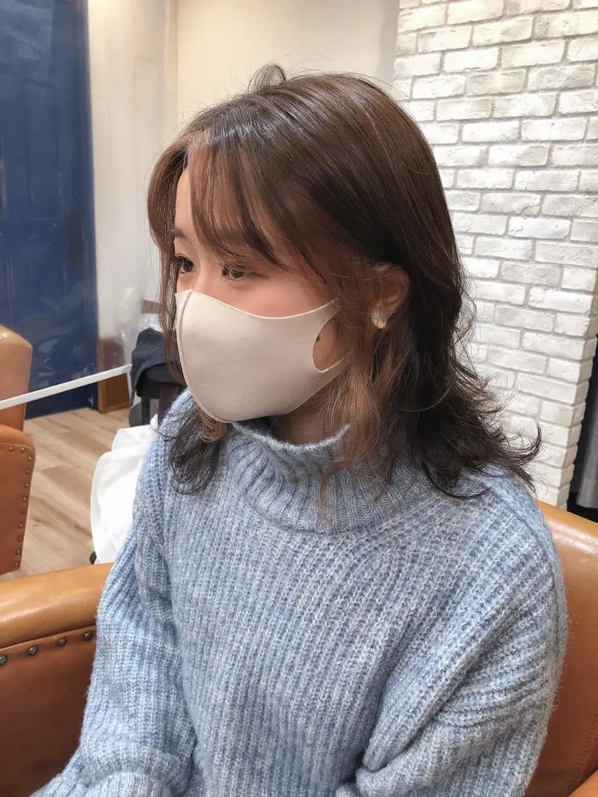 ミディアム カラー 杉野 凜のヘアスタイル