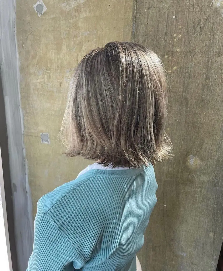 ミディアム カラー グレージュ 🫟Blanco🫟 Color&Careのヘアスタイル
