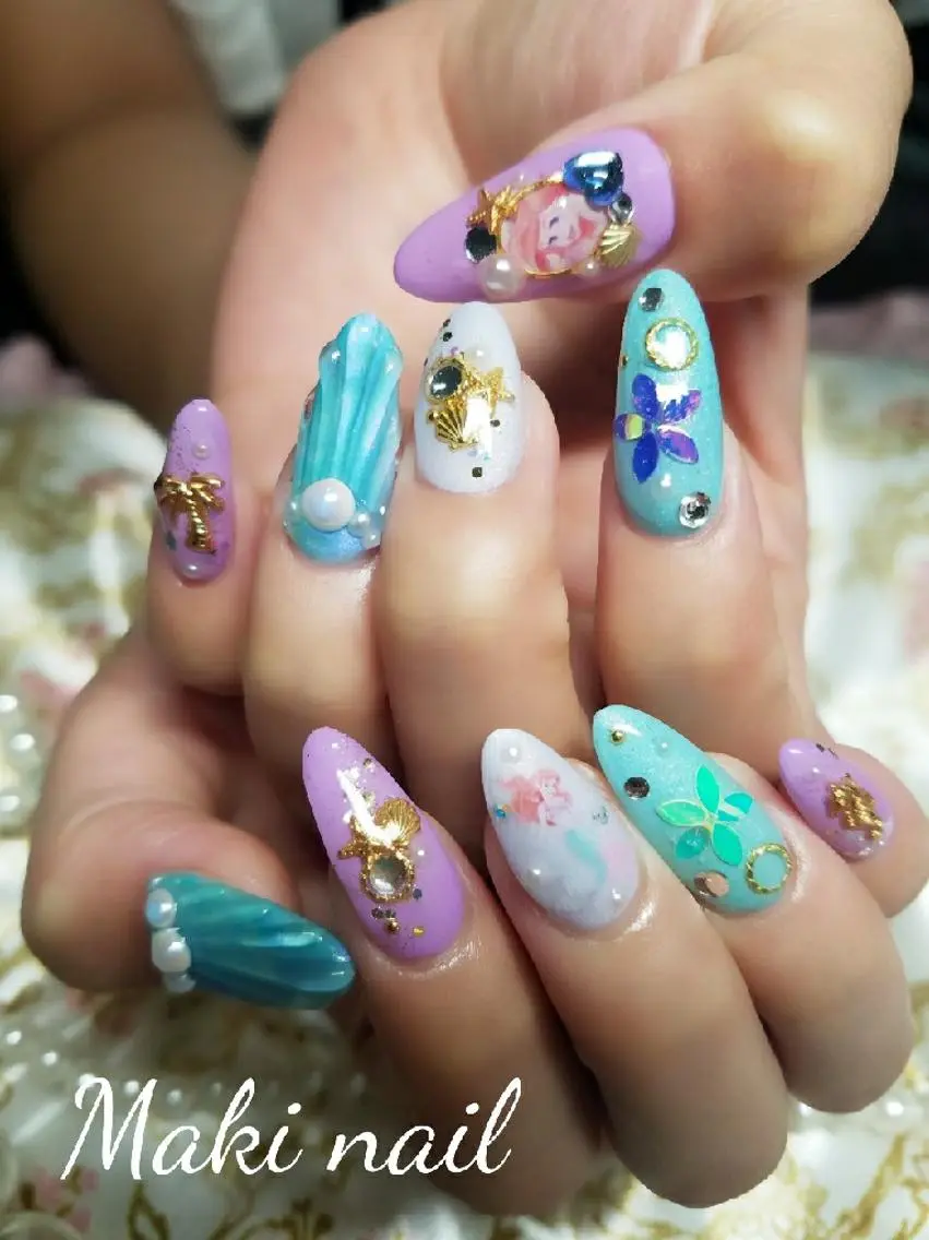 ネイル ロング ジェルネイル ･:*+.✳︎˚✧₊ MAKI NAILのネイルデザイン