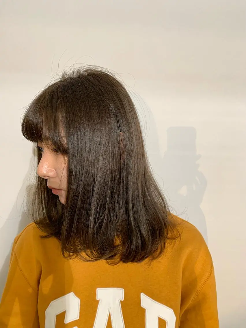 ミディアム カラー パーマ ヘアアレンジ ベージュカラー オリーブベージュ 加藤 綾華のヘアスタイル
