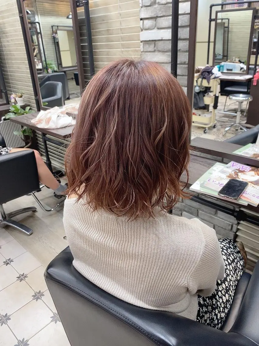 ショート カラー ベージュカラー ピンクカラー ピンクベージュ ショートヘア カット ヘアカラー トリートメント 韓国ヘア☁️ mitsukiのヘアスタイル