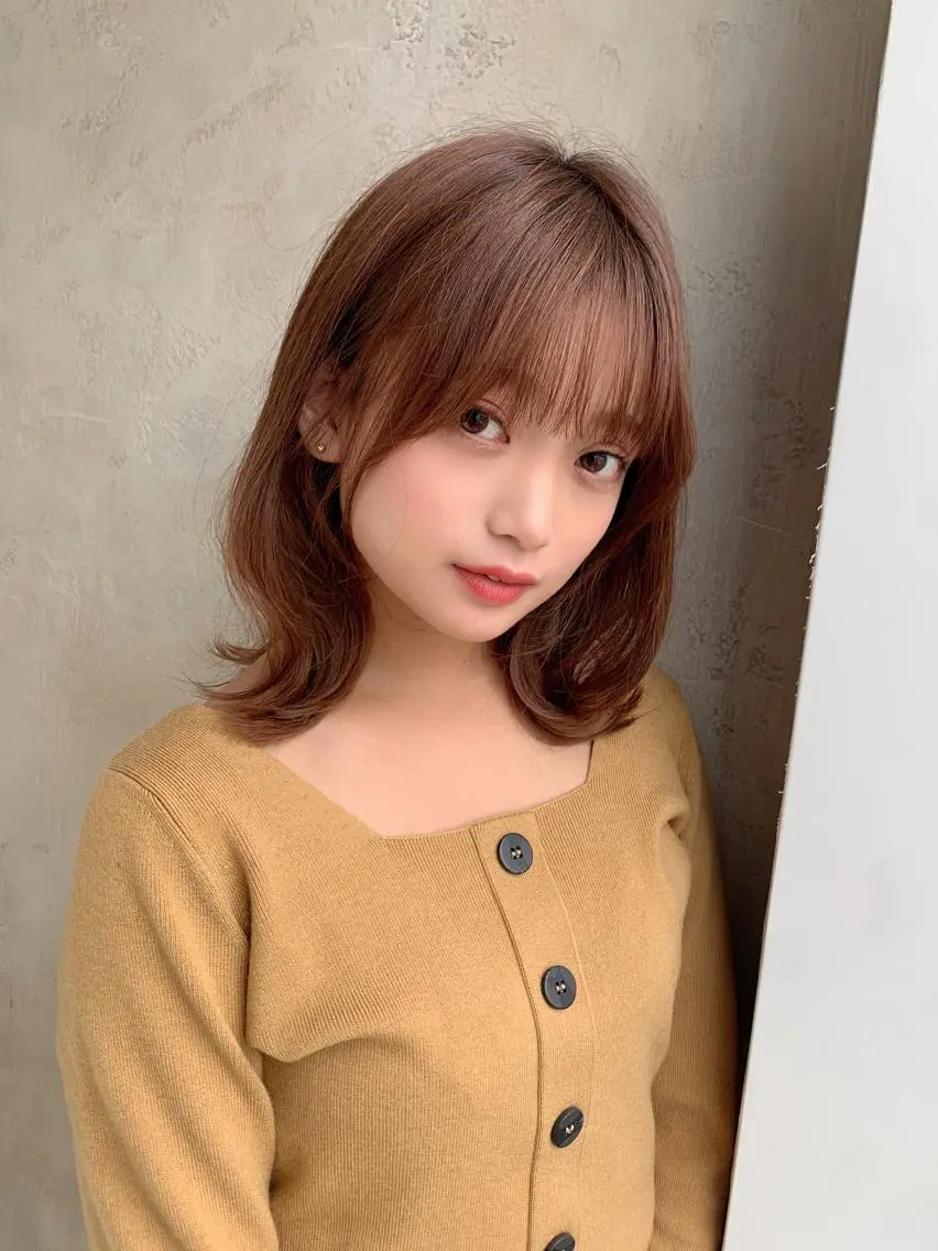 ミディアム カラー パーマ バレイヤージュ ブリーチ ケアブリーチ ダブルカラー ハイライトカラー ヘアカラー トリートメント 銀座✨レイヤーカット 顔まわり/坂本亜裟海のヘアスタイル