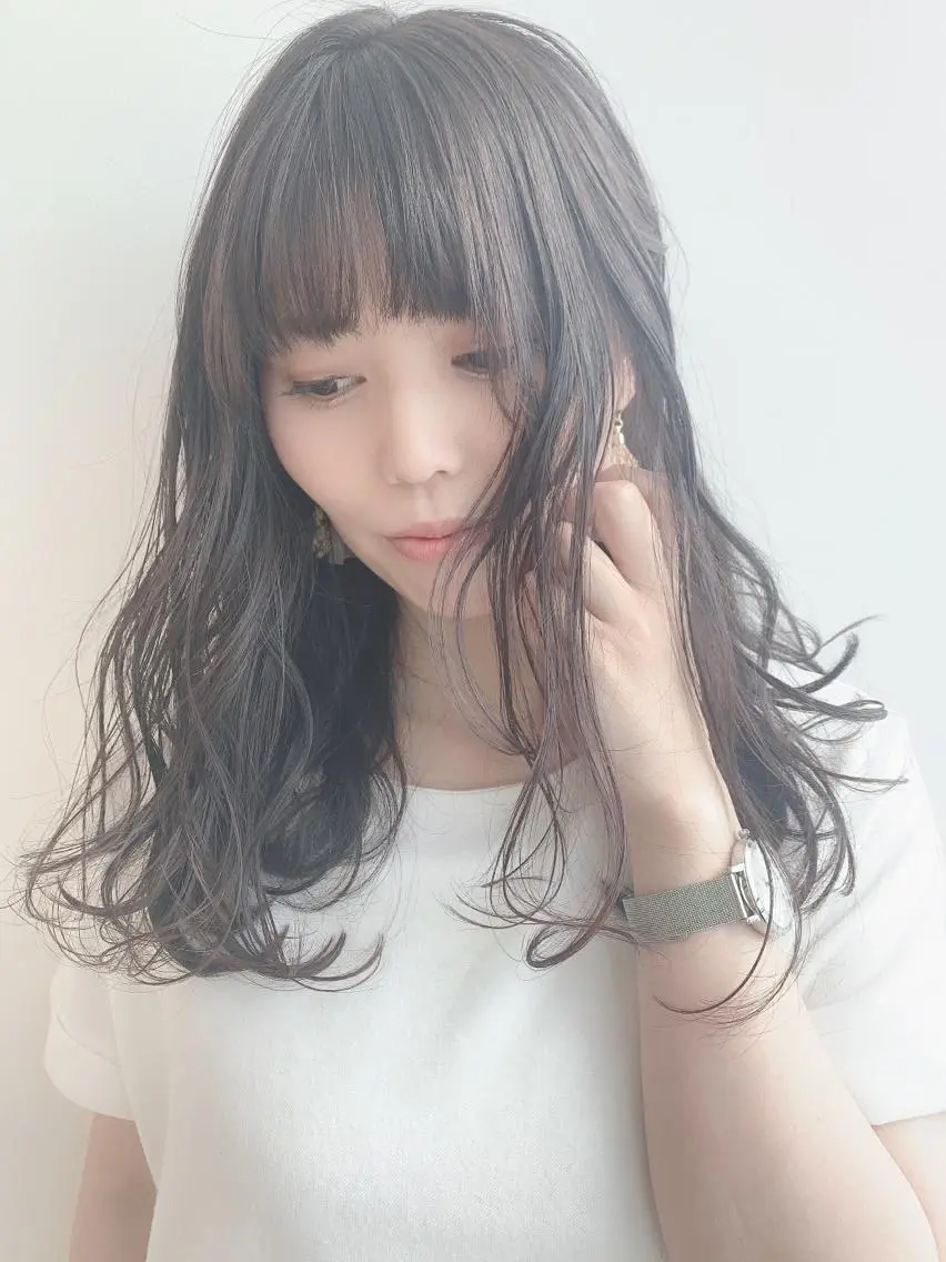 ロング 今井 はるかのヘアスタイル