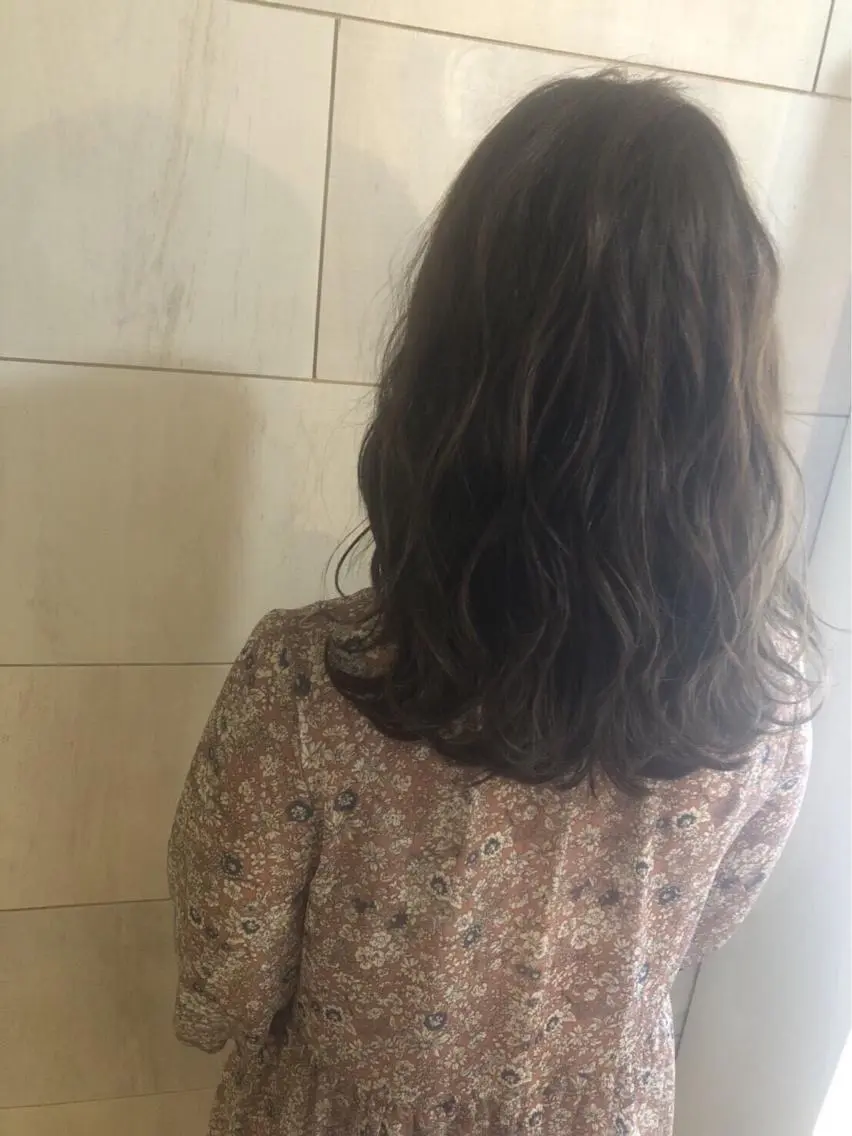 カラー ○HITOMI ○のヘアスタイル