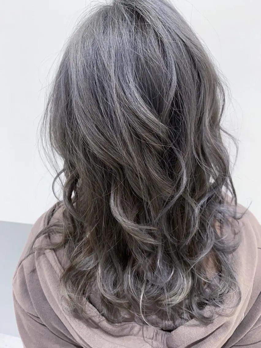 ミディアム カラー 小島 脩のヘアスタイル