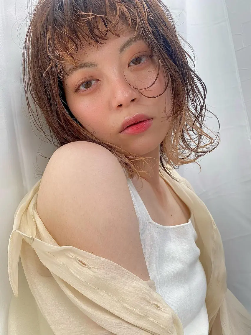 ミディアム ALLY/廣瀬 眞子のヘアスタイル