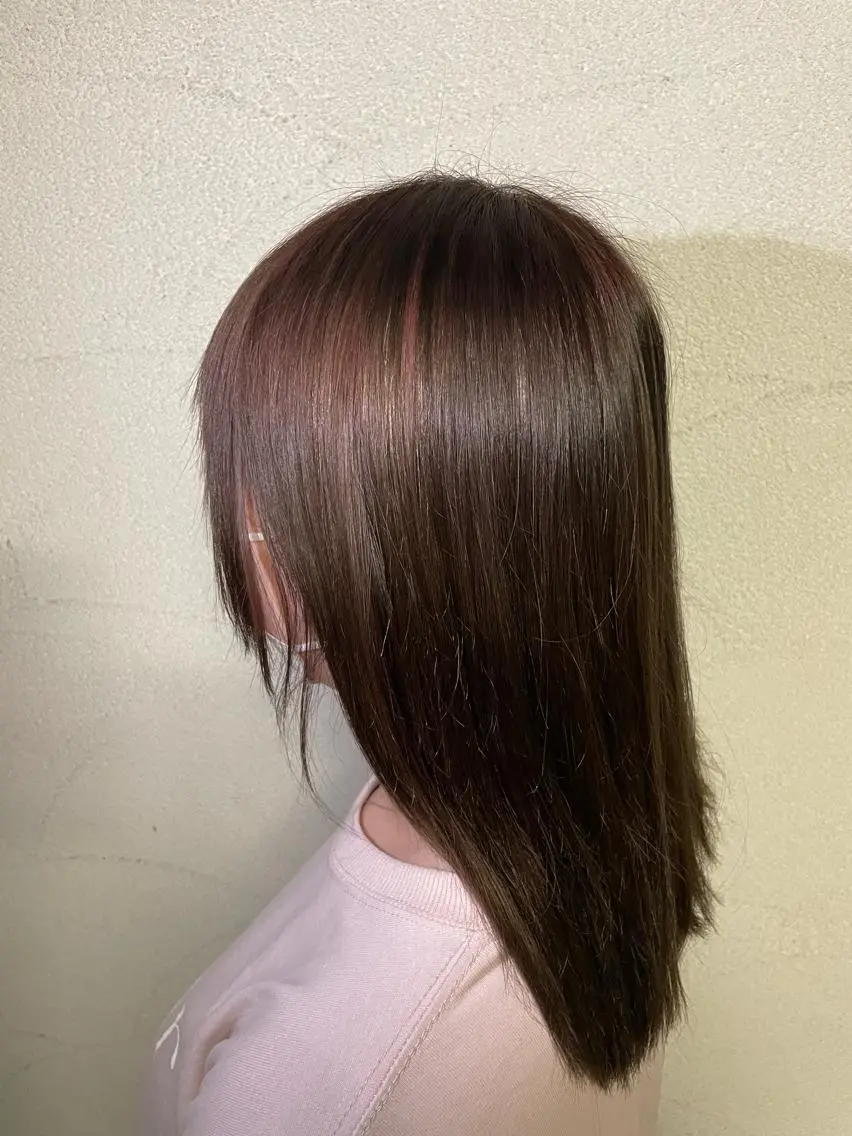 ミディアム カラー ブラウンカラー 透明感カラー ピンクカラー ピンクブラウン 大塚 友茉のヘアスタイル