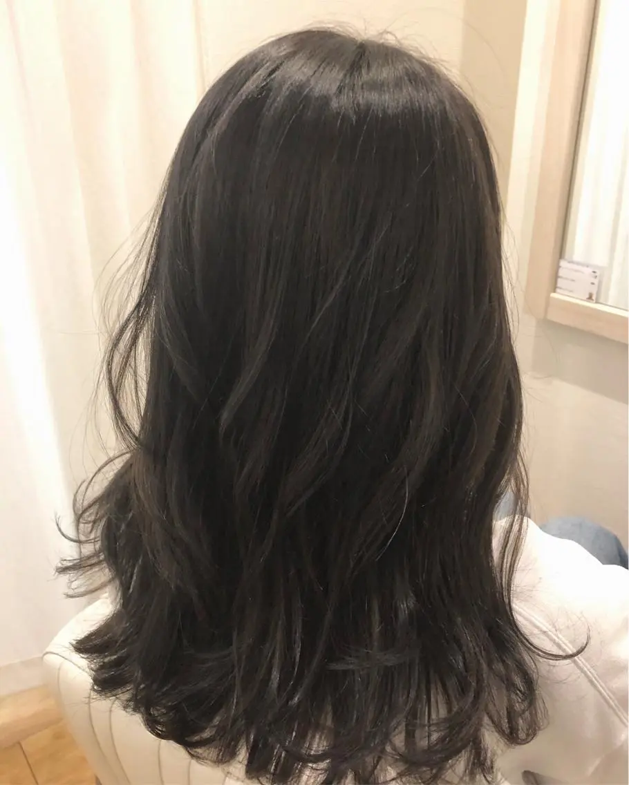 ロング カラー パーマ ヘアアレンジ メンズ キッズ ネイル マツエク・マツパ 透明感カラー グレージュ カット ヘアカラー トリートメント MEGUMI megumiのヘアスタイル