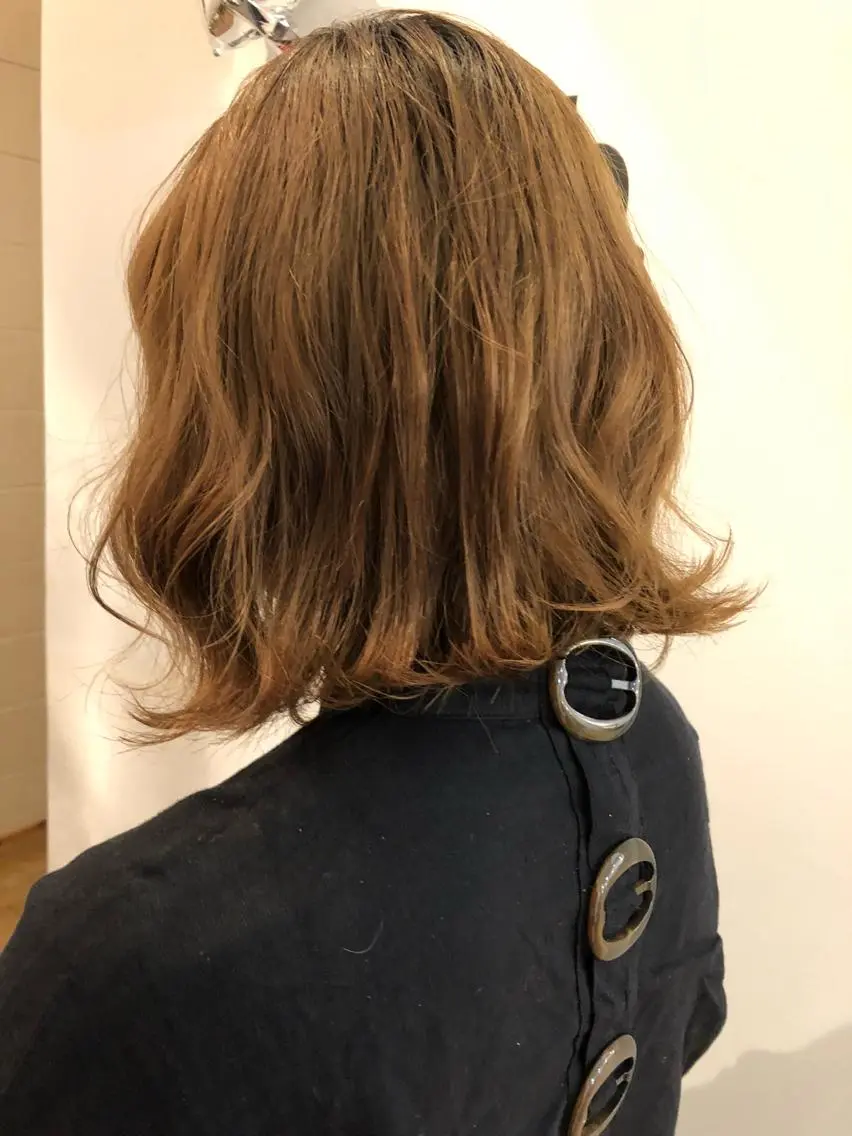 ミディアム Sea by LUVISM アヤノのヘアスタイル